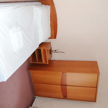 Akropolis, Eco Breakfasts From Farm 마리안스케 라즈네