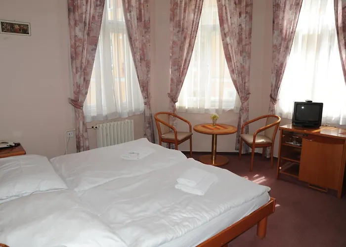 Akropolis, Eco Breakfasts From Farm 3* Mariańskie Łaźnie