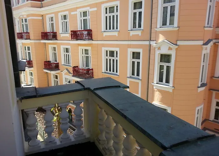 Akropolis, Eco Breakfasts From Farm 3* Mariańskie Łaźnie