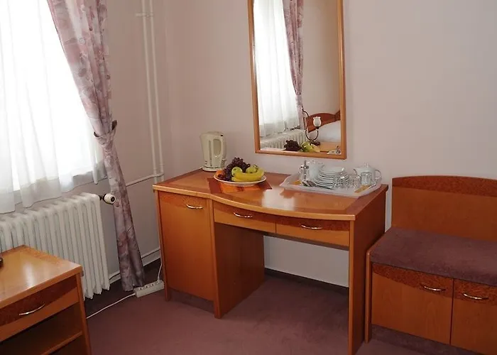 Akropolis, Eco Breakfasts From Farm 3* Mariańskie Łaźnie