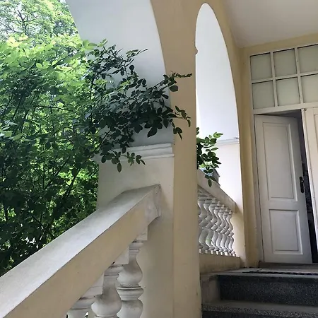 Gasthuis Akropolis, Eco Breakfasts From Farm Mariënbad