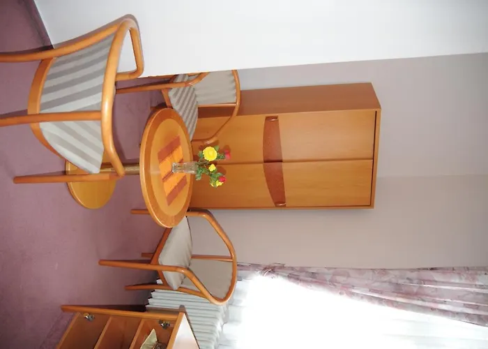 Akropolis, Eco Breakfasts From Farm 3* Mariënbad