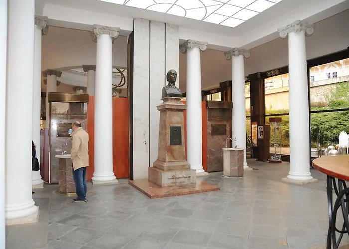 Gasthuis Akropolis, Eco Breakfasts From Farm