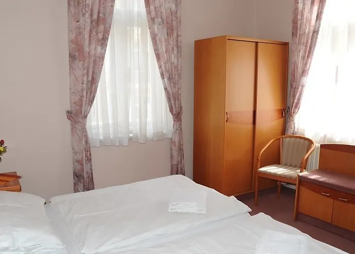 Gasthuis Akropolis, Eco Breakfasts From Farm Mariënbad