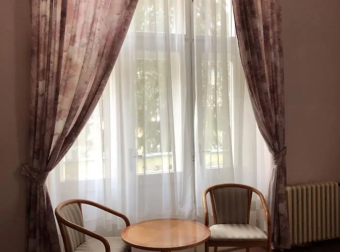 Gasthuis Akropolis, Eco Breakfasts From Farm